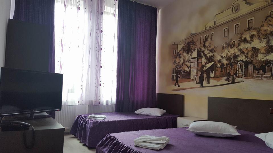Hotel Paris Браїла Екстер'єр фото